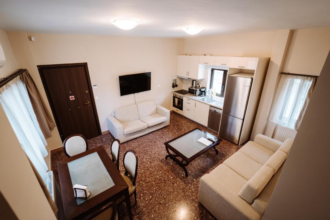 Luxury Apartment In Plaka - Acropolis Atina Dış mekan fotoğraf